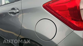 2014 Nissan Versa Note SV - miniatura 42
