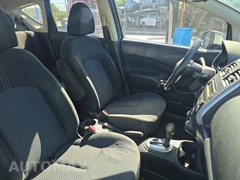 2014 Nissan Versa Note SV - miniatura 8