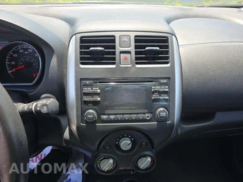2014 Nissan Versa Note SV – miniatura 7