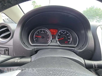 2014 Nissan Versa Note SV – miniatura 9