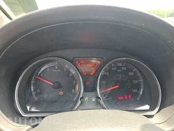 2014 Nissan Versa Note SV – miniatura 12