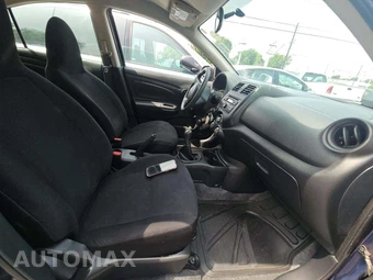 2014 Nissan Versa S – miniatura 18