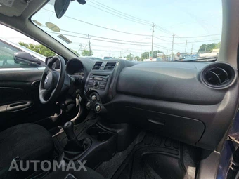 2014 Nissan Versa S – miniatura 19