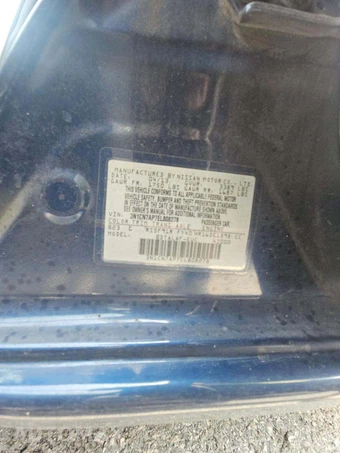 2014 Nissan Versa S – miniatura 5