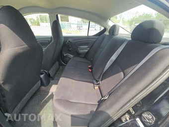 2014 Nissan Versa S – miniatura 13