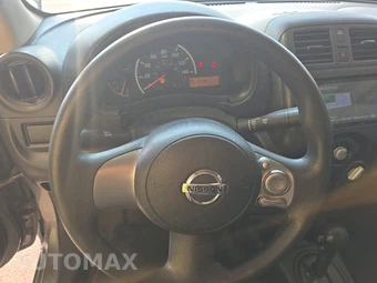 2014 Nissan Versa S Plus - miniatura 10