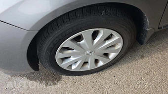 2014 Nissan Versa S Plus - miniatura 23