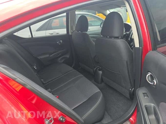2014 Nissan Versa SV - miniatura 16