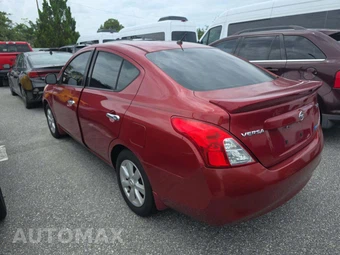 2014 Nissan Versa SV - miniatura 2
