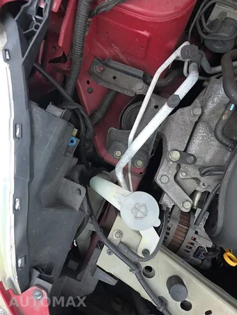 2014 Nissan Versa SV - miniatura 26