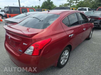 2014 Nissan Versa SV - miniatura 3