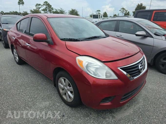 2014 Nissan Versa SV - miniatura 4