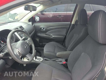 2014 Nissan Versa SV - miniatura 6