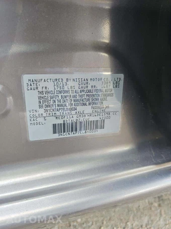 2014 Nissan Versa SV – miniatura 5