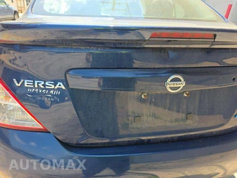 2014 Nissan Versa SV – miniatura 30