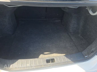 2014 Nissan Versa SV - miniatura 16