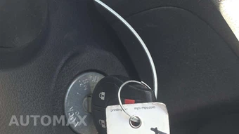 2014 Nissan Versa SV - miniatura 18