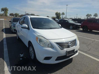 2014 Nissan Versa SV - miniatura 3