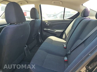 2014 Nissan Versa SV – miniatura 13