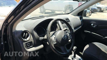 2014 Nissan Versa SV – miniatura 25