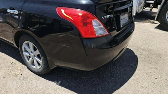 2014 Nissan Versa SV – miniatura 26