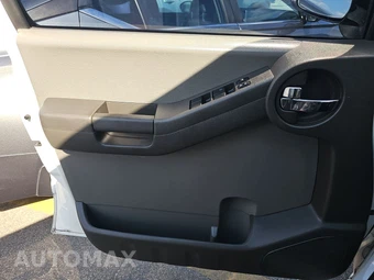 2014 Nissan Xterra X - miniatura 9