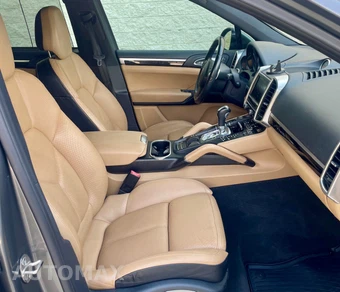 2014 Porsche Cayenne Diesel Platinum Ed. – miniatura 17