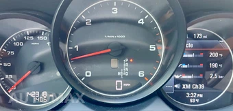 2014 Porsche Cayenne Diesel Platinum Ed. – miniatura 9