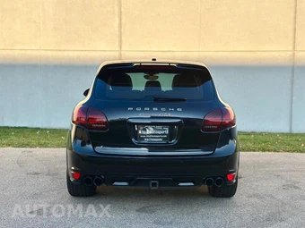 2014 Porsche Cayenne GTS - miniatura 12