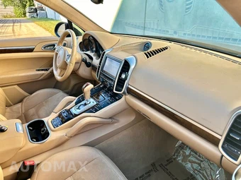2014 Porsche Cayenne GTS - miniatura 15