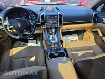 2014 Porsche Cayenne Platinum Ed. – miniatura 14