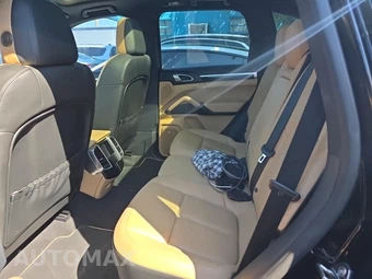 2014 Porsche Cayenne Platinum Ed. – miniatura 16