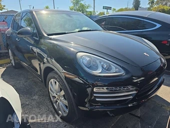 2014 Porsche Cayenne Platinum Ed. – miniatura 3