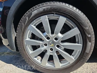 2014 Porsche Cayenne Platinum Ed. – miniatura 8