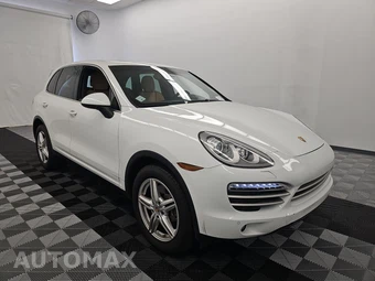 2014 Porsche Cayenne Platinum Ed. - miniatura 3