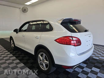 2014 Porsche Cayenne Platinum Ed. - miniatura 6