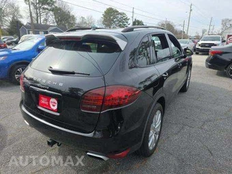 2014 Porsche Cayenne Platinum Ed. – miniatura 3