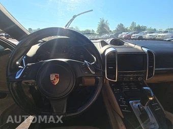 2014 Porsche Cayenne Platinum Ed. – miniatura 11