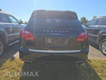 2014 Porsche Cayenne Platinum Ed. – miniatura 5