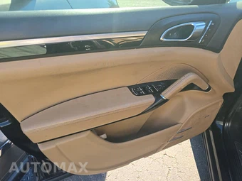 2014 Porsche Cayenne Platinum Ed. – miniatura 9