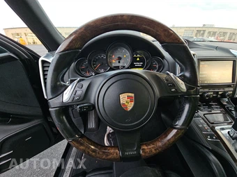 2014 Porsche Cayenne S – miniatura 10