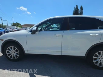 2014 Porsche Cayenne Tiptronic – miniatura 3