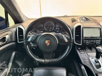 2014 Porsche Cayenne Turbo S - miniatura 15
