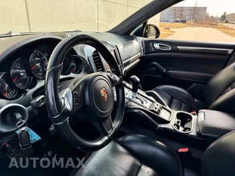 2014 Porsche Cayenne Turbo S - miniatura 17