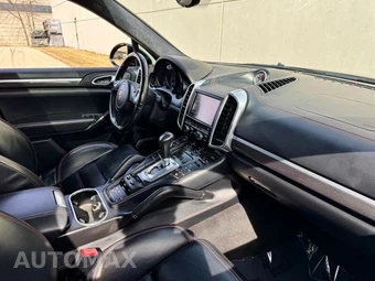2014 Porsche Cayenne Turbo S - miniatura 18