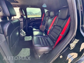 2014 Porsche Cayenne Turbo S - miniatura 25