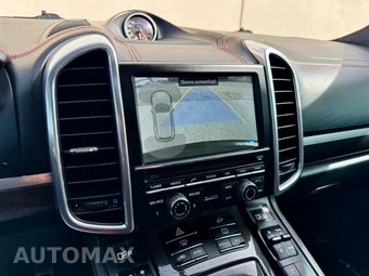 2014 Porsche Cayenne Turbo S - miniatura 28