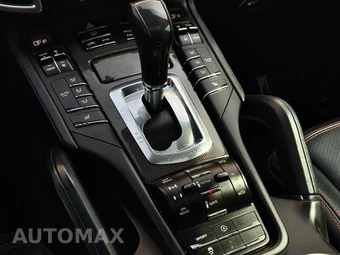 2014 Porsche Cayenne Turbo S - miniatura 29