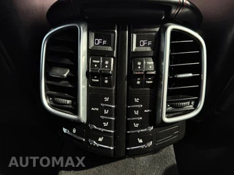 2014 Porsche Cayenne Turbo S - miniatura 30