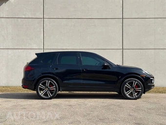2014 Porsche Cayenne Turbo S - miniatura 7